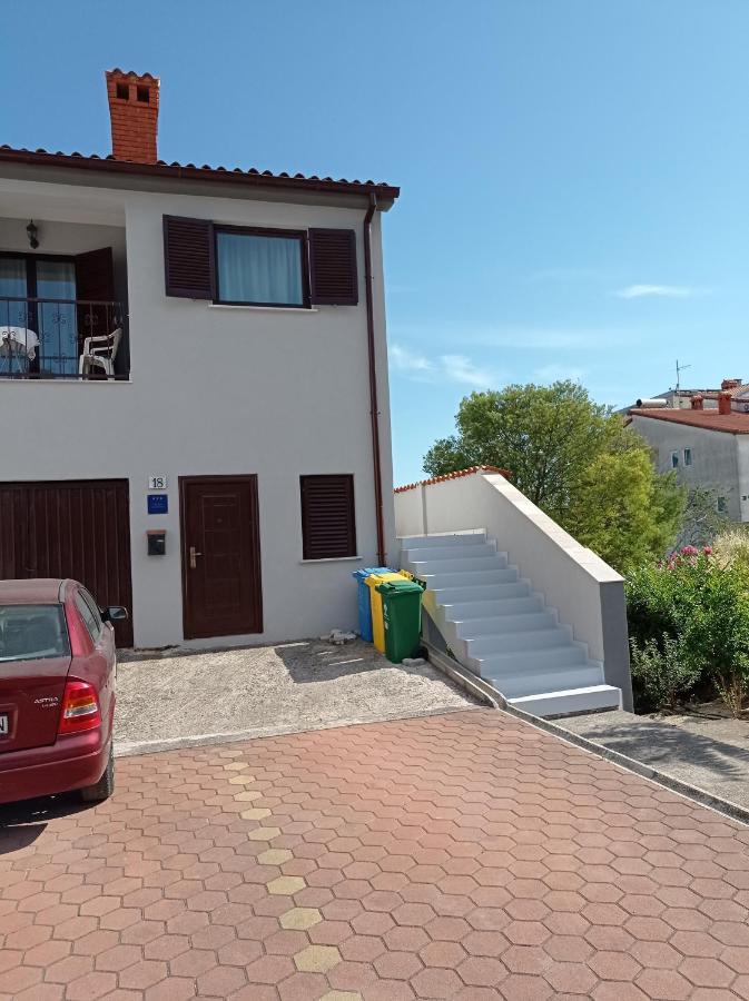 "Sunny" - Studio Apartment PUY Exterior foto